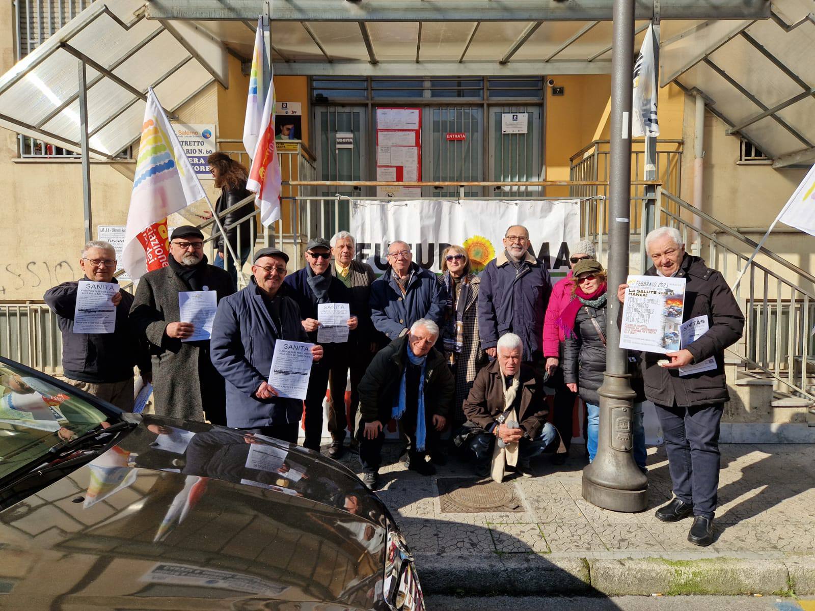 Unione Sindacale di Base. Il sindacato che serve! Coordinamento Provinciale  Salerno: Continua la lotta in difesa della Sanità pubblica - presidio  all'ASL di Nocera Inferiore (SA)